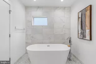 237 N 23rd St, Philadelphia, PA 19103 - Photo 18