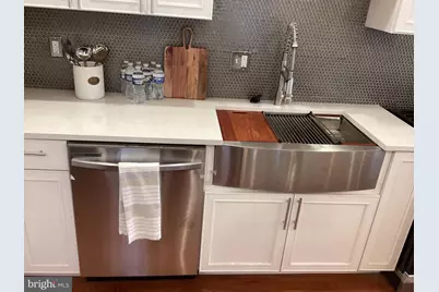 221 E Slocum Street, Philadelphia, PA 19119 - Photo 2