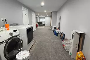 5353 N Sydenham St, Philadelphia, PA 19141 - Photo 16