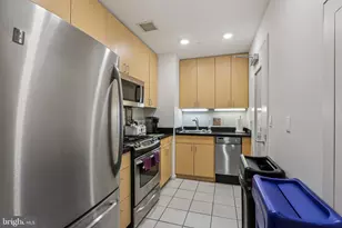 1425 Locust St, Philadelphia, PA 19102 - Photo 30