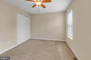 909 N 19th St, Philadelphia, PA 19130 - Photo 16