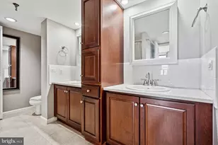 2001 Hamilton St, Philadelphia, PA 19130 - Photo 14