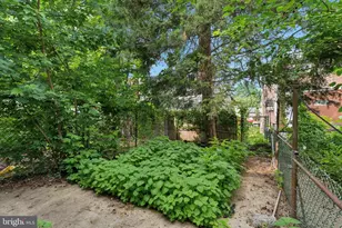 2088 Bridge St, Philadelphia, PA 19124 - Photo 10