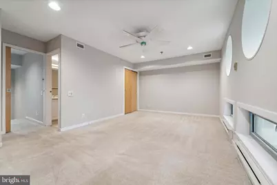 7 N Christopher Columbus Boulevard #130, Philadelphia, PA 19106 - Photo 30