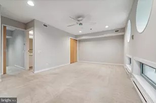 7 N Christopher Columbus Blvd, Philadelphia, PA 19106 - Photo 30