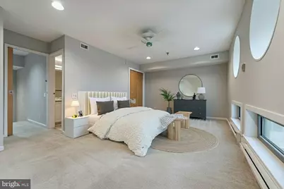 7 N Christopher Columbus Boulevard #130, Philadelphia, PA 19106 - Photo 32