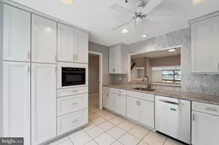 7 N Christopher Columbus Blvd, Philadelphia, PA 19106 - Photo 18