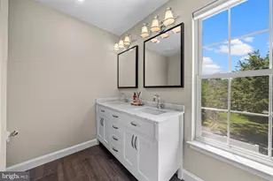 2124 W Reserve Dr, Philadelphia, PA 19145 - Photo 26