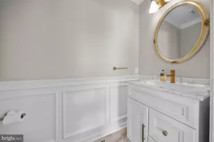 2124 W Reserve Dr, Philadelphia, PA 19145 - Photo 16