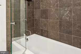 210 W Washington Square, Philadelphia, PA 19106 - Photo 22