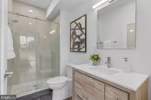 950 N 2nd St, Philadelphia, PA 19123 - Photo 16