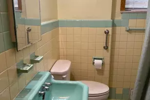 2642 S 17th St, Philadelphia, PA 19145 - Photo 8