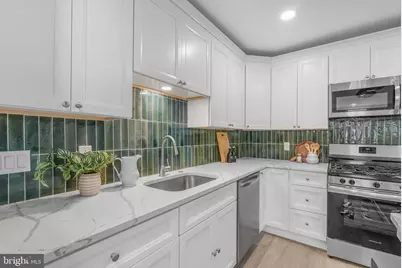 2001 S Mildred Street, Philadelphia, PA 19148 - Photo 10