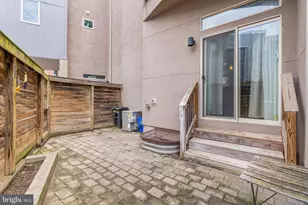 884 N Lawrence St, Philadelphia, PA 19123 - Photo 22