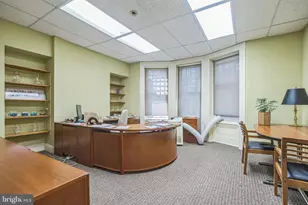 2047 Locust St, Philadelphia, PA 19103 - Photo 22