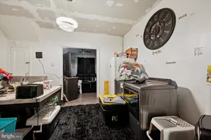 1812 N 28th St, Philadelphia, PA 19121 - Photo 10