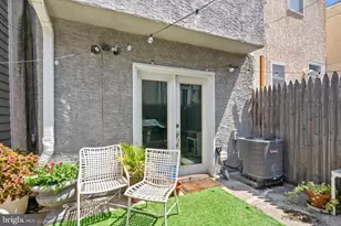 2610 Catharine St, Philadelphia, PA 19146 - Photo 32