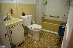 5857 Hazel Ave, Philadelphia, PA 19143 - Photo 12