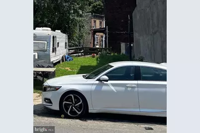 1124 W Glenwood Avenue, Philadelphia, PA 19133 - Photo 2