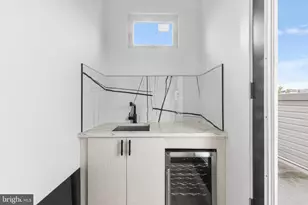 647 N 41st St, Philadelphia, PA 19104 - Photo 16