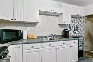 2633 S Iseminger St, Philadelphia, PA 19148 - Photo 12