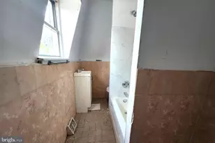 6136 W Oxford St, Philadelphia, PA 19151 - Photo 10