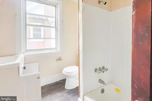 6136 W Oxford St, Philadelphia, PA 19151 - Photo 4