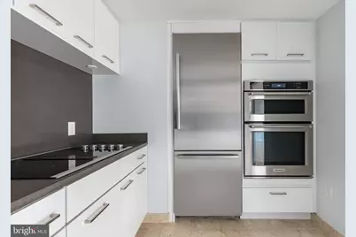 202 W Rittenhouse Square #1108, Philadelphia, PA 19103 - Photo 16