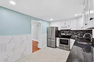 2051 S Dorrance St, Philadelphia, PA 19145 - Photo 12