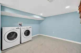 2051 S Dorrance St, Philadelphia, PA 19145 - Photo 24