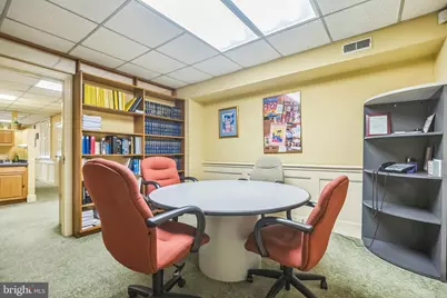 2047 Locust Street, Philadelphia, PA 19103 - Photo 12