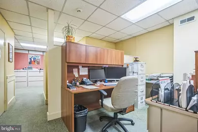 2047 Locust Street, Philadelphia, PA 19103 - Photo 8