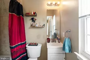 656 N 8th St, Philadelphia, PA 19123 - Photo 14