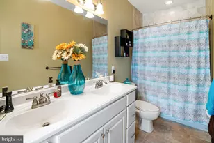 656 N 8th St, Philadelphia, PA 19123 - Photo 12