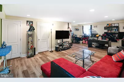 656 N 8th Street, Philadelphia, PA 19123 - Photo 8