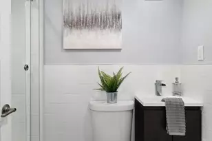 2048 Gerritt St, Philadelphia, PA 19146 - Photo 64