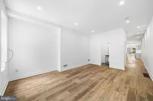 952 N 5th St, Philadelphia, PA 19123 - Photo 32