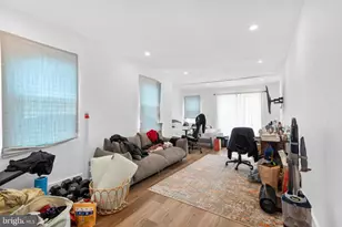 952 N 5th St, Philadelphia, PA 19123 - Photo 12