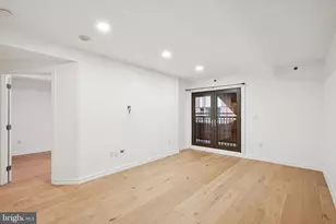 219 S 18th St, Philadelphia, PA 19103 - Photo 2