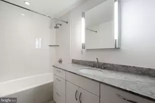 219 S 18th St, Philadelphia, PA 19103 - Photo 16