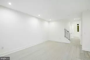 142R S Front St, Philadelphia, PA 19106 - Photo 32