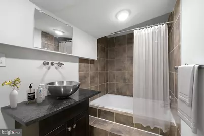 1329 Lombard Street #501, Philadelphia, PA 19147 - Photo 6