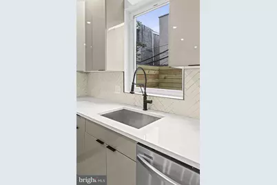 2139 Sears Street, Philadelphia, PA 19146 - Photo 10