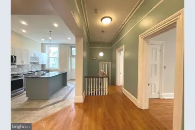 318 Bainbridge Street, Philadelphia, PA 19147 - Photo 12