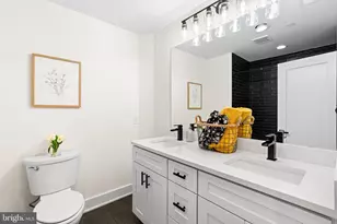 2623 Reed St, Philadelphia, PA 19146 - Photo 16