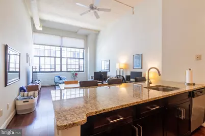 2429 Locust Street #212, Philadelphia, PA 19103 - Photo 6