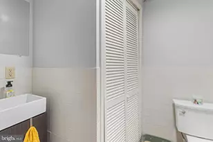 105 S 2nd St, Philadelphia, PA 19106 - Photo 38