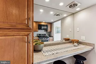 1326 Spruce St, Philadelphia, PA 19107 - Photo 8