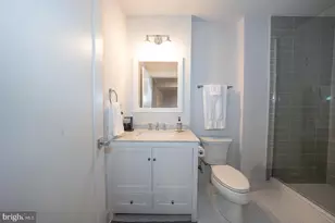 724 N 19th St, Philadelphia, PA 19130 - Photo 22