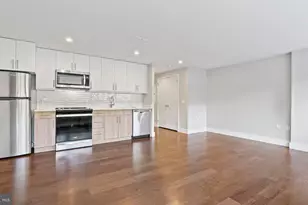 2200 Benjamin Franklin Pkwy, Philadelphia, PA 19130 - Photo 18